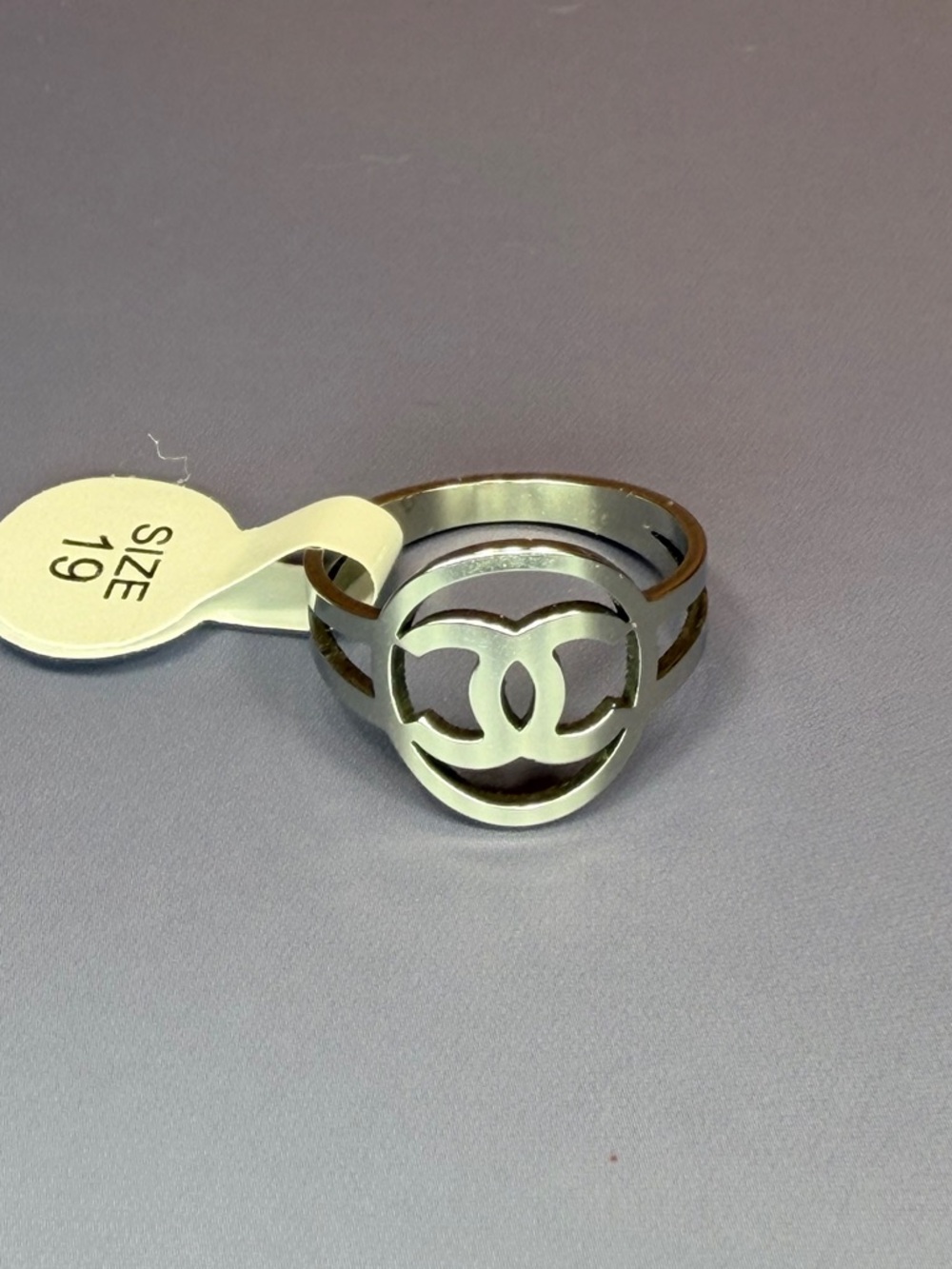 Sleek Interlocking Logo Cutout Ring - Silver Tone